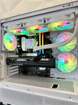 Ryzen 7 9800x3D, RTX 5080 16GB, 32GB RAM DDR5, 2TB M2 SSD - 5