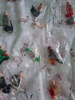 ✅ 30x Lego postava - 5