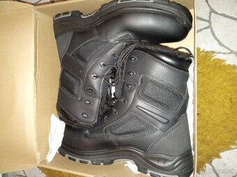 Predám  pracovnú  obuv veľkosť 44 - 5