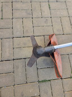 Predám krovinorez stihl FS350 - 5