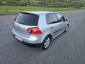 VW Golf 1.6 - 5