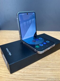 Predám SAMSUNG GALAXY Z FLIP 6 12GB/256GB, TOP stav, ZARUKA - 5