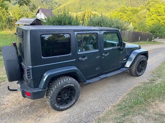 Jeep Wrangler JK Unlimited 2.8 CRD Sahara 4x4 - 5