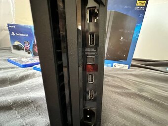 PS4 pro 1tb + PSVR 1 + 2x PS Move s originalnymi krabickami - 5