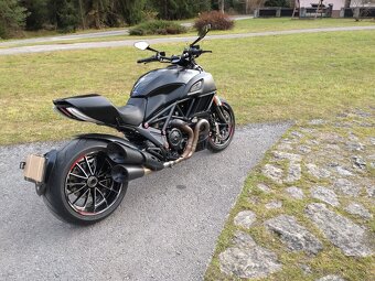 Ducati Diavel 1200 Dark Edition - 5