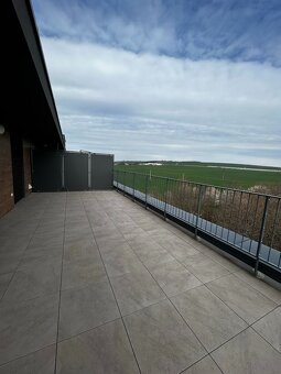 Zariadený 4 izbový byt v novostavbe - 5