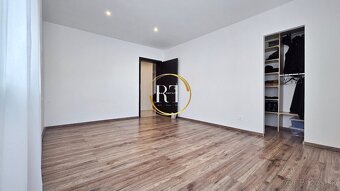 Útulný 3-izbový dom s veľkým pozemkom (910m2) a terasou - 5