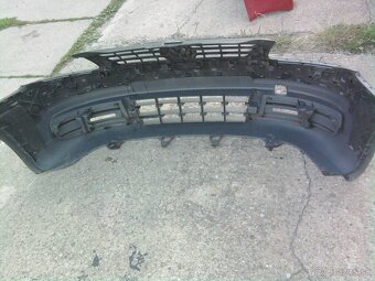 Predam predny naraznik na Vw caddy - 5