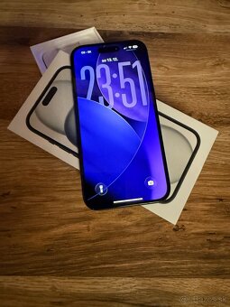 Apple iPhone 15 128gb black - 5