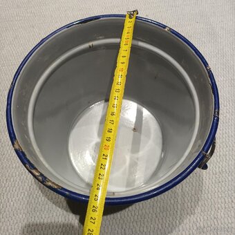 Menšie smaltované vedro - 5