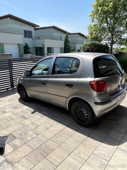 Toyota yaris - 5