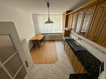 Veľký, svetlý 3 - izbový byt s dvoma balkónmi a záhradkou - 5