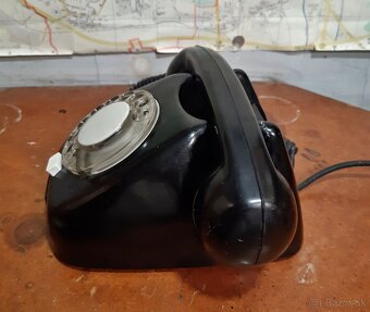 Bakelitový telefon TESLA z roku 1978 - 5