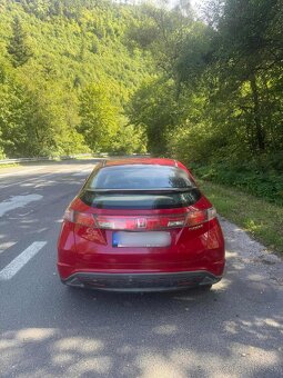 Honda Civic 1.4 benzín RV 2009 - 5