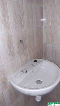 Na prenájom priestor pre služby, kancelárie... centrum Sereď - 5