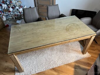 Krásny mohutný jedálenský stôl - 5