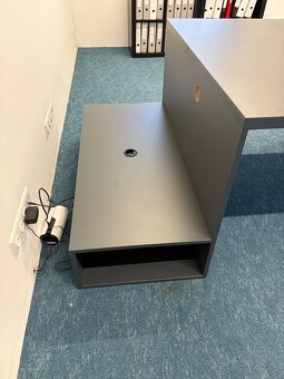 Kancelársky stôl na mieru - 5