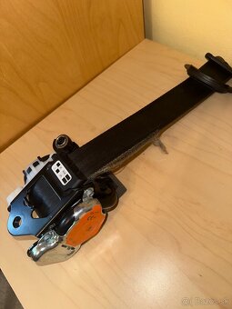 Bezpečnostný pyro pás z VW Golf 7 (ľavý predný) - 5