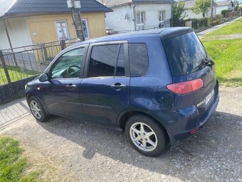 Mazda 2  1.2 55kw benzin rok 2005 - 5