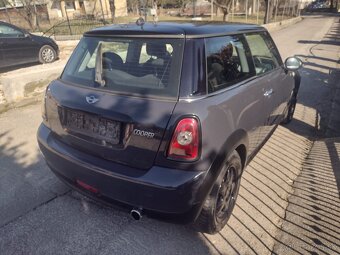 MINI COOPER 1.4 BENZIN 70 KW ROK VYROBY 2009 - 5