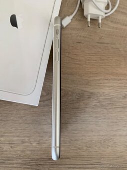 iPhone 11 64GB - 5