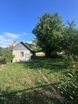 Rodinný dom v obci Chràmec + 2 studne + zàhradný dom s krbom - 5
