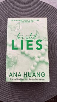 Knihy v anglickom jazyku (Ana Huang) - 5