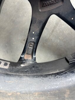 Predám letné 225/50 R17 - 5