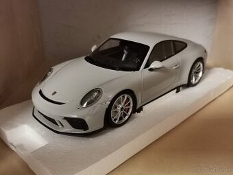 Skyline R34, Porsche 911 GT3 1:18 - 5