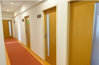 Kancelárie v krásnej historickej budove na Zochovej ulici, S - 5