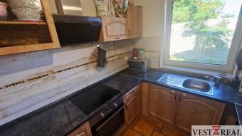 Na predaj 5 izbový rodinný dom Jelka - 5