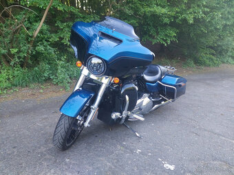 2018 Harley-Davidson Street Glide 115th Anniversary - 5