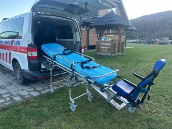 VW Transporter T5 facelift, 2.0 TDi, sanitné vozidlo - 5