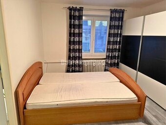 REZERVOVANÉ.......Na predaj 2 izbový veľkometrážny byt v Han - 5