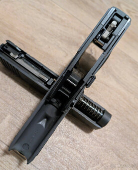 SIG Sauer P365 - subkompakt 9×19 - 5