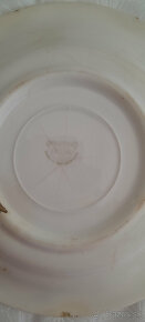 Staré hrubé taniere a miska - 5