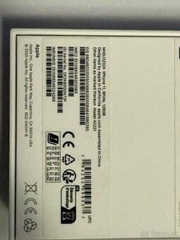 Apple iPhone 11, 128 GB - 5