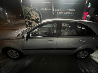 Kia Rio - 5
