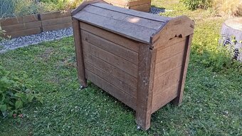 kresaný ľudový súsek, truhlica. - 5
