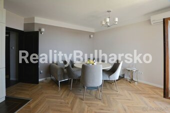 Prodej apartmánu 2+kk s výhledem na moře a bazén-Sveti Vlas - 5
