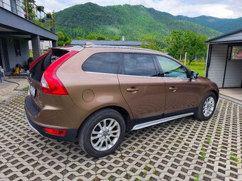 Volvo XC60 2.4 D5 120kw 4x4 - 5