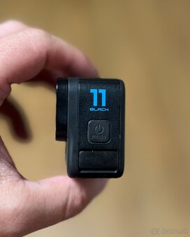 GoPro 11 Black - battery charger + 4 batérie - 5