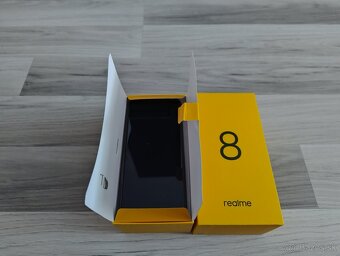 Mobilny telefon REALME 8  6GB/128GB - 5