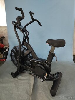 Kladková veža, Veslovací trenažér, air bike - 5