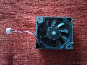 HDD Hitachi 160 GB , ventilátor,lampička - 5