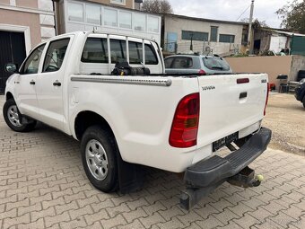 TOYOTA HILUX 2,5 DIESEL 4X4 KLÍMA 157000 KM - 5