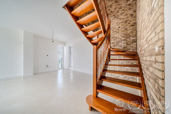 BOSEN | ZNÍŽENÁ CENA 4 izbového domu vo vysokom štandarde, Š - 5