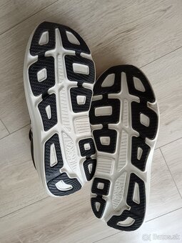 Hoka Bondi 9 - wide - 5