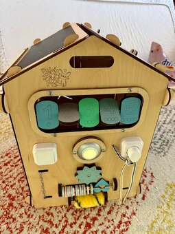 Predam Activity Board Domček Montessori BA-5 - 5