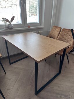 Jedalenský stôl - 5